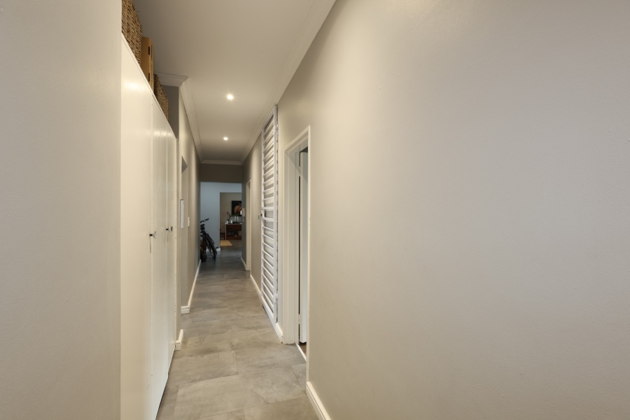 5 Bedroom Property for Sale in Vierlanden Western Cape
